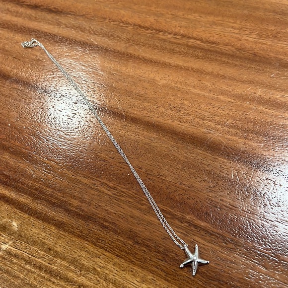 Tiffany & Co. starfish necklace with bag - Picture 2 of 3